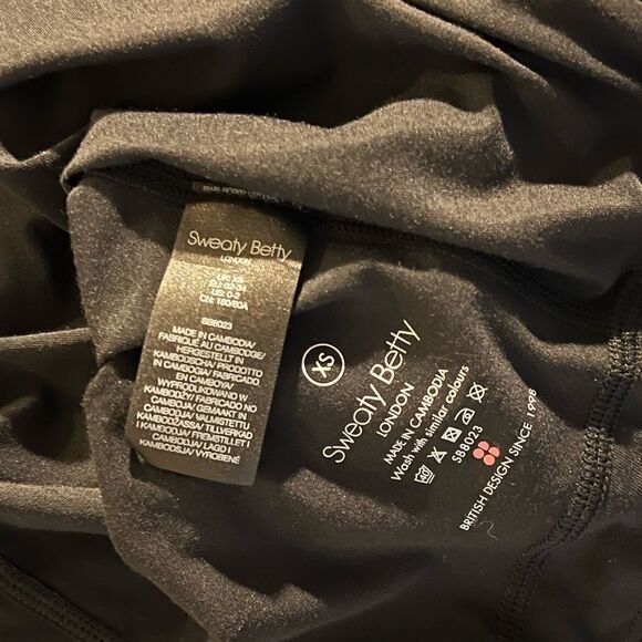 Sweaty Betty Breathe Easy Run Vest - Black - Picture 6 of 9